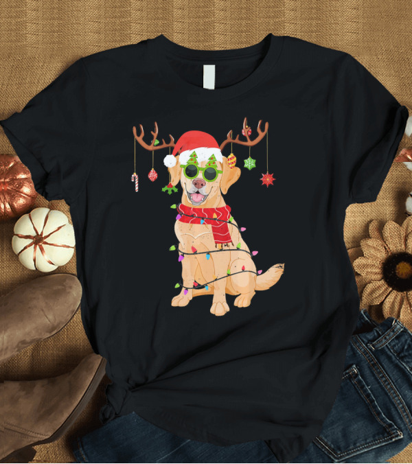 T-Shirt: Funny Golden Retriever Christmas Reindeer Santa Hat and Lights T-Shirt Funny Golden Retriever Christmas Reindeer Santa Hat and Lights T-Shirt