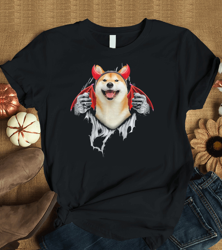 Akita Dog with Devil Horns Dracula Halloween Costume T-Shirt
