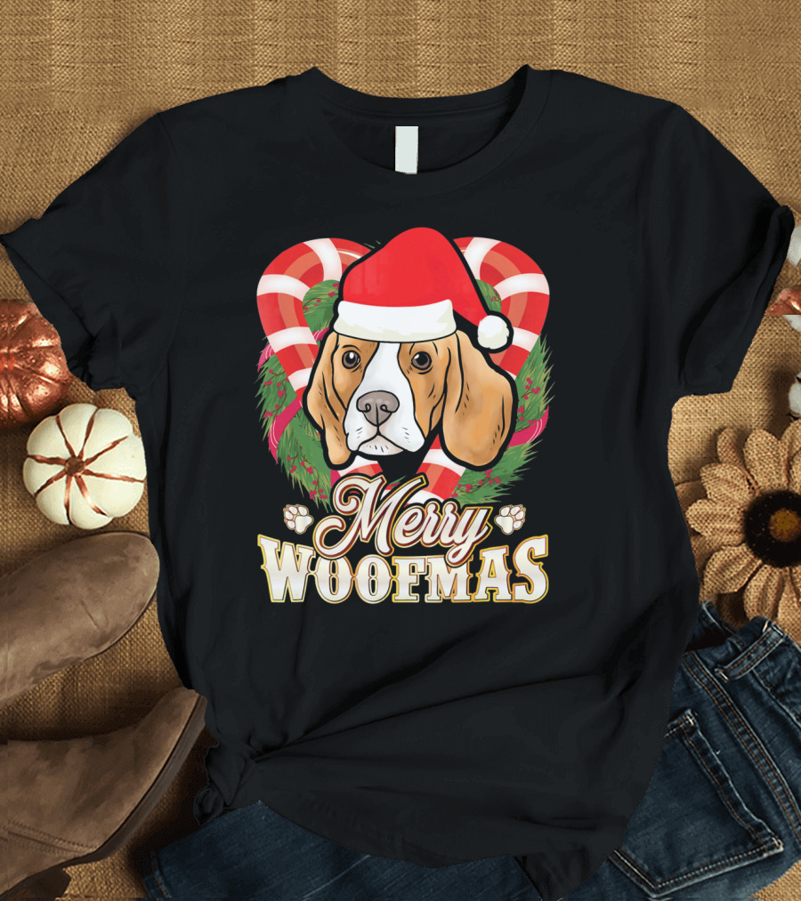 Merry Woofmas Beagle in Santa Hat with Candy Cane and Wreath T-Shirt