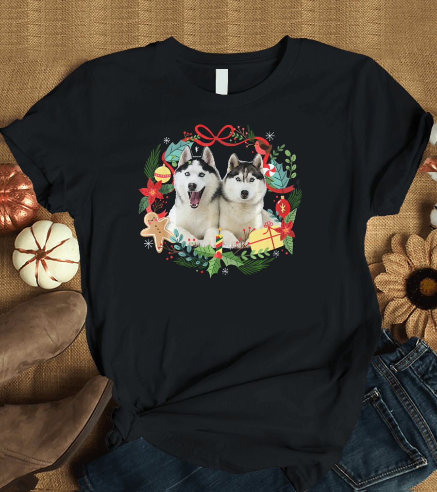 Cute Lover Dogs Siberian Husky Christmas Wreath Holiday Magic T-Shirt