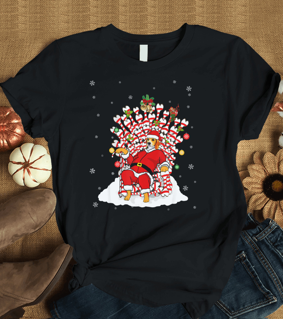 Beagle Dog Santa on Candy Cane Throne Snowflakes Christmas Scene T-Shirt