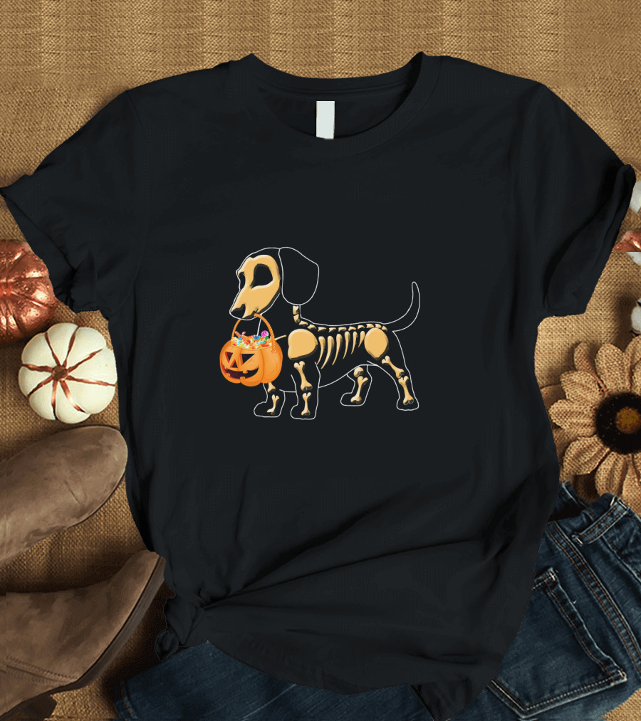 Dachshund Skeleton Halloween Dog with Pumpkin Candy Basket T-Shirt