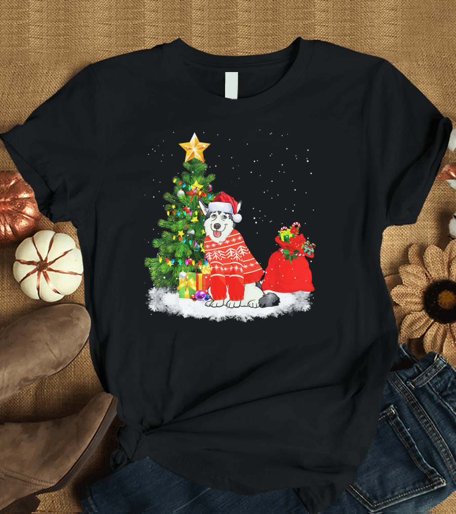 Husky Dog Christmas Tree Santa Hat Festive Lights T-Shirt
