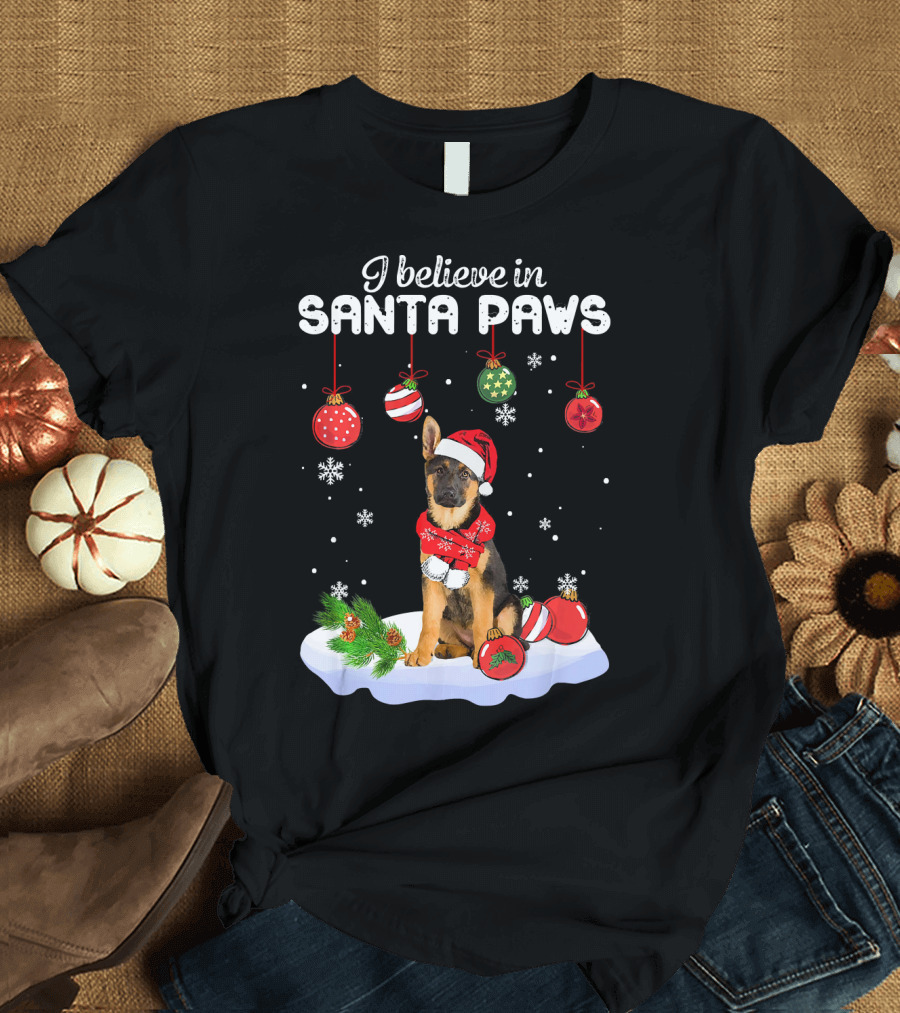 I Believe in Santa Paws German Shepherd Festive Holiday Dog with Santa Hat and Christmas Ornaments T-Shirt