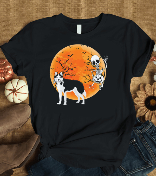 T-Shirt: Funny Siberian Husky Dog and Skeleton Halloween Scene T-Shirt Funny Siberian Husky Dog and Skeleton Halloween Scene T-Shirt