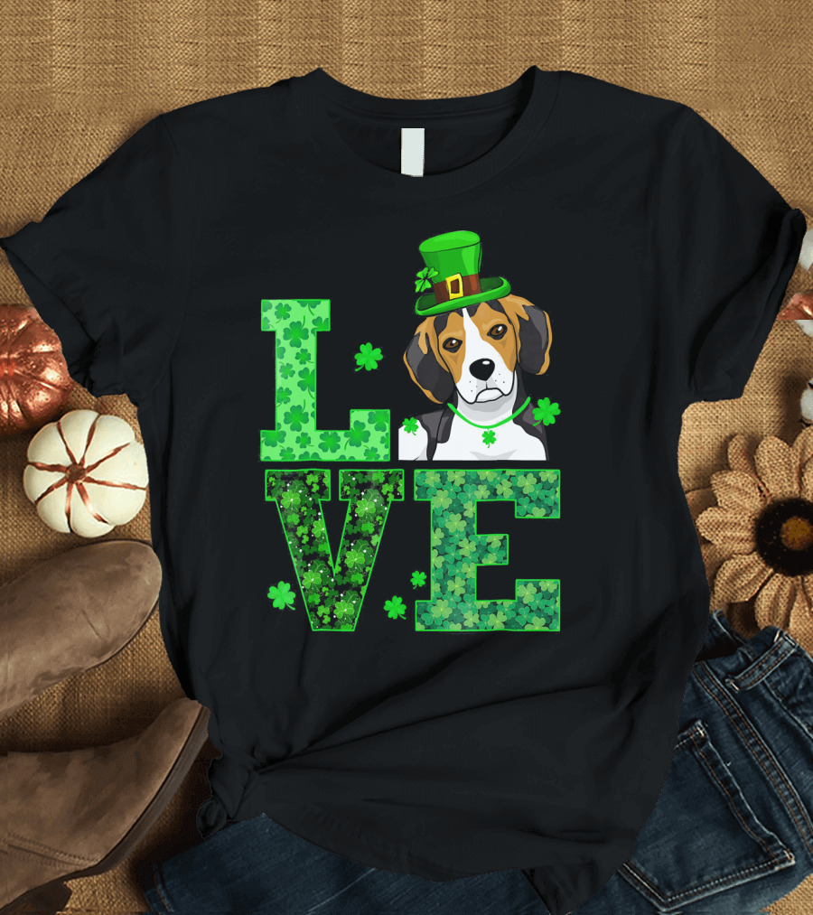 Love Beagle St Patrick Day Clover Hat T-Shirt