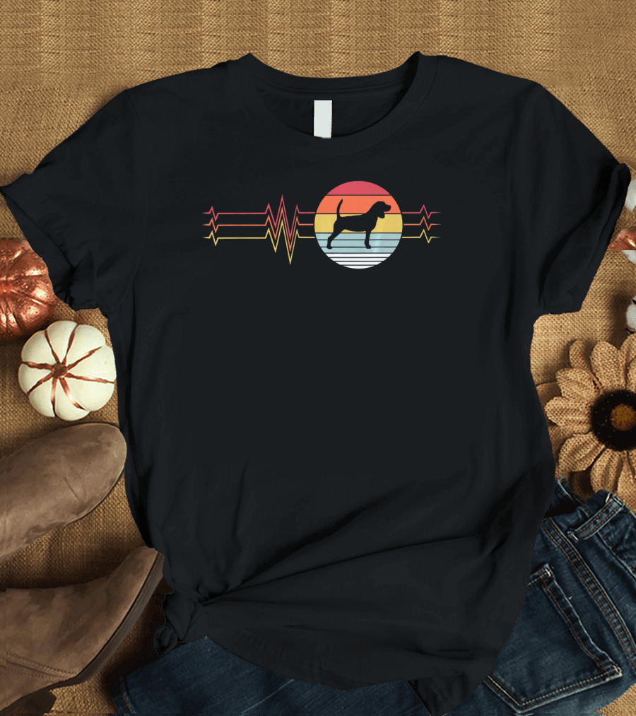 Retro Heartbeat Beagle Silhouette on Vintage Circle T-Shirt