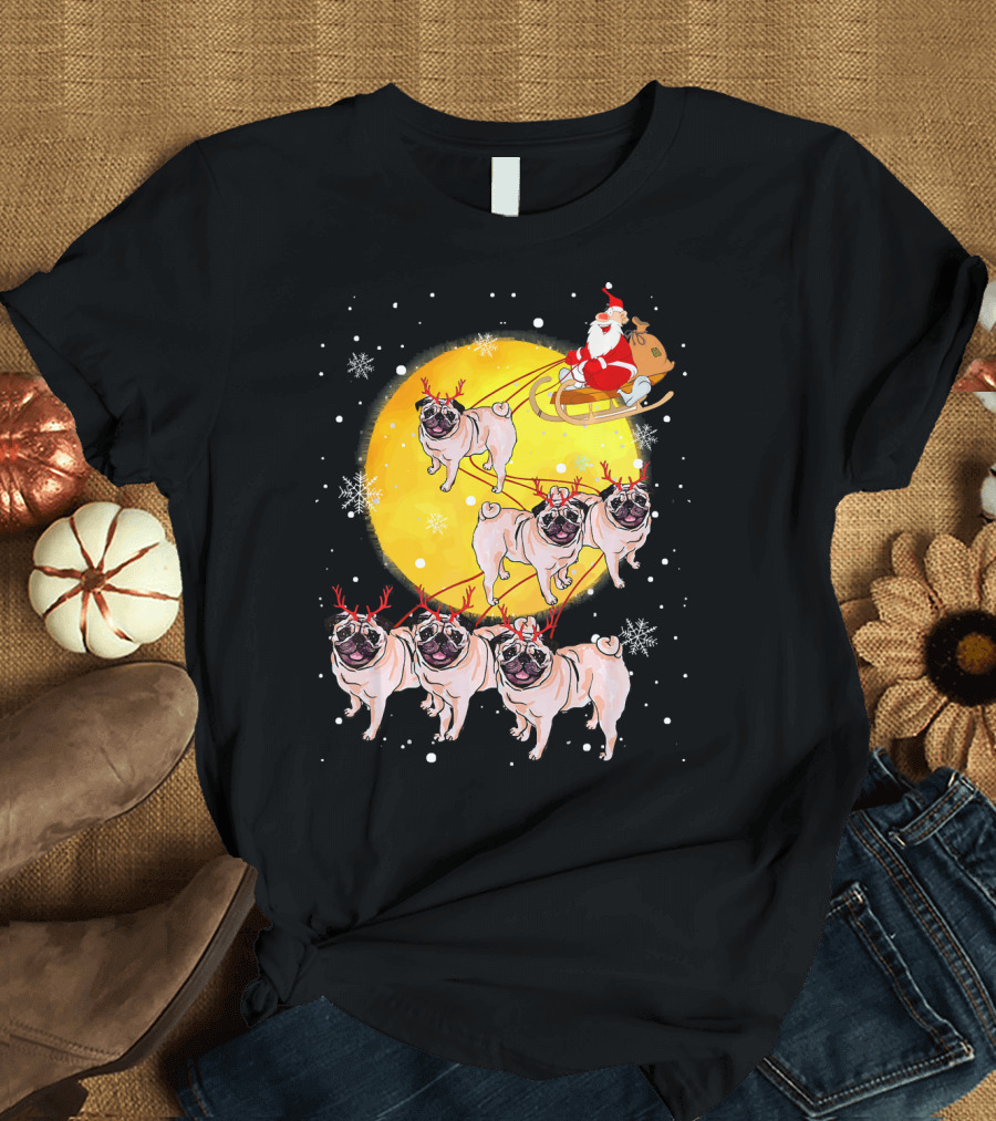 Santa Sleigh with Pug Reindeers and Snowflakes Christmas Scene T-Shirt