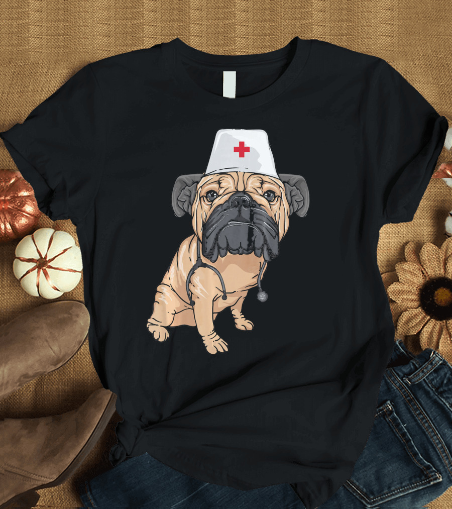 Pug Nurse Cool Nurse Dog in Nurse Hat with Stethoscope T-Shirt