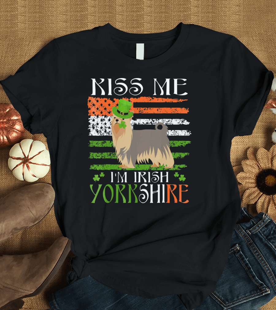 Kiss Me I'm Irish Yorkshire St Patricks Day Dog with Hat and Flag T-Shirt