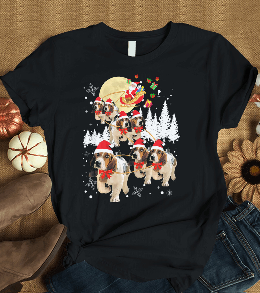 Basset Hound Santa Reindeer Christmas Snowflakes Pine Trees T-Shirt