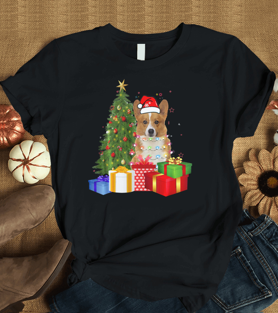 Santa Pembroke Welsh Corgi with Christmas Tree and Presents T-Shirt