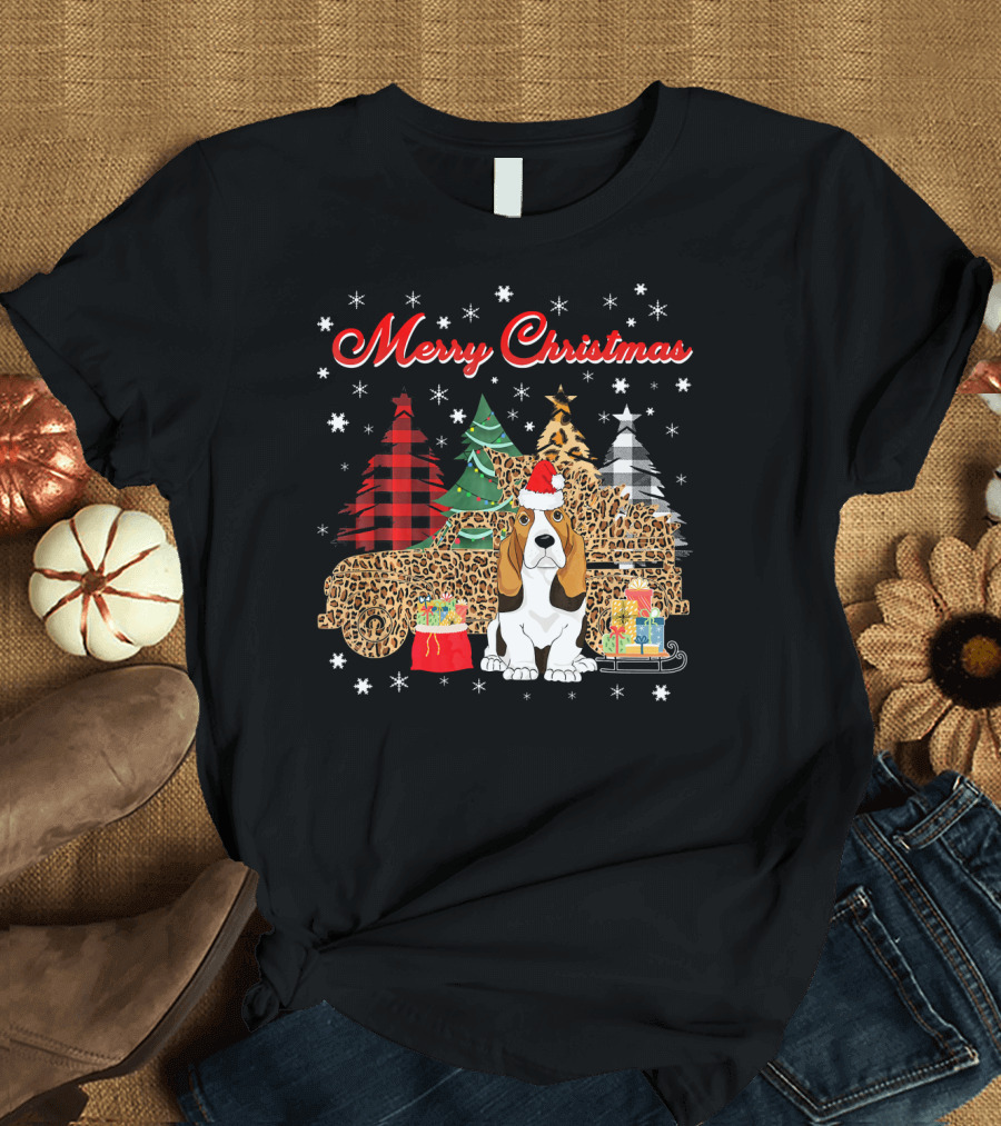 Merry Christmas Basset Hound Leopard Plaid Truck with Gifts and Snowflakes T-Shirt