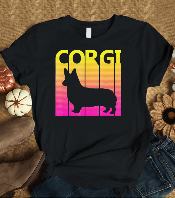 T-Shirt: Vintage Corgi Silhouette Retro Sunset T-Shirt Vintage Corgi Silhouette Retro Sunset T-Shirt