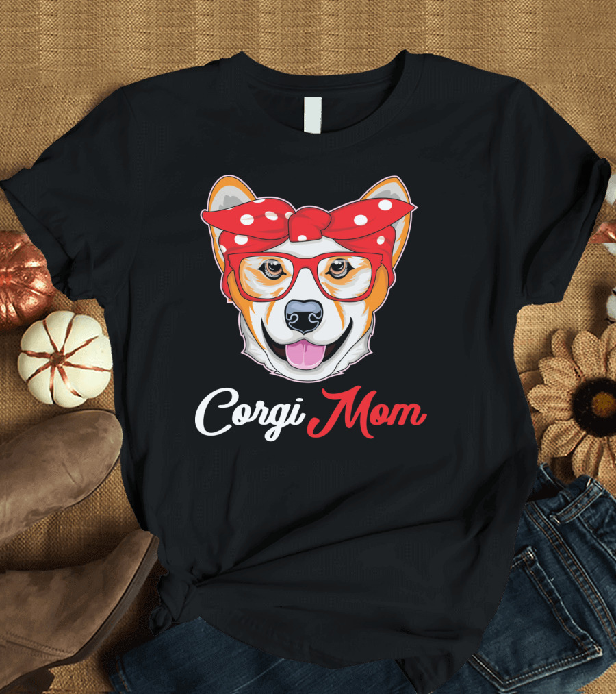 Corgi Mom Hanging With Adorable Corgis T-Shirt