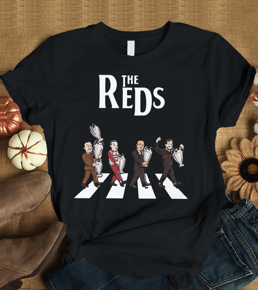 LIVERPOOL THE REDS ABBEY ROAD CHAMPIONS WALKING WITH TROPHIES T-Shirt