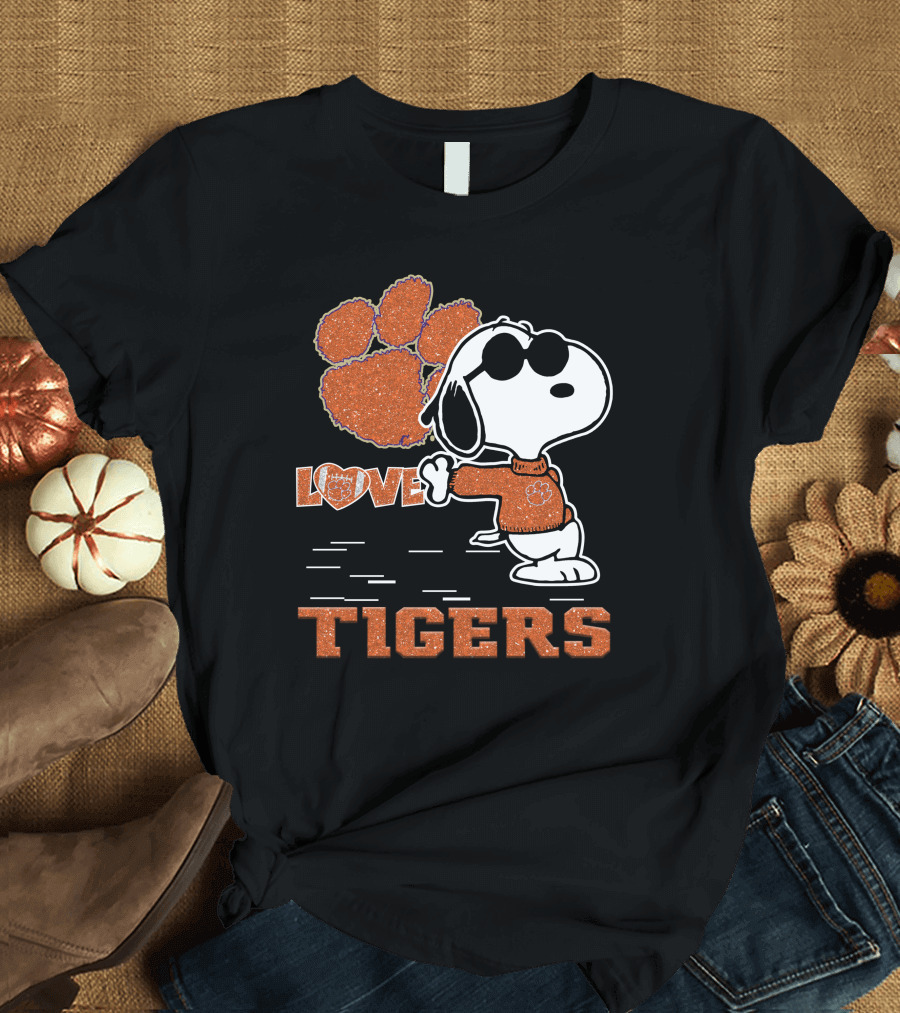 Snoopy Love Clemson Tigers Paw Prints T-Shirt