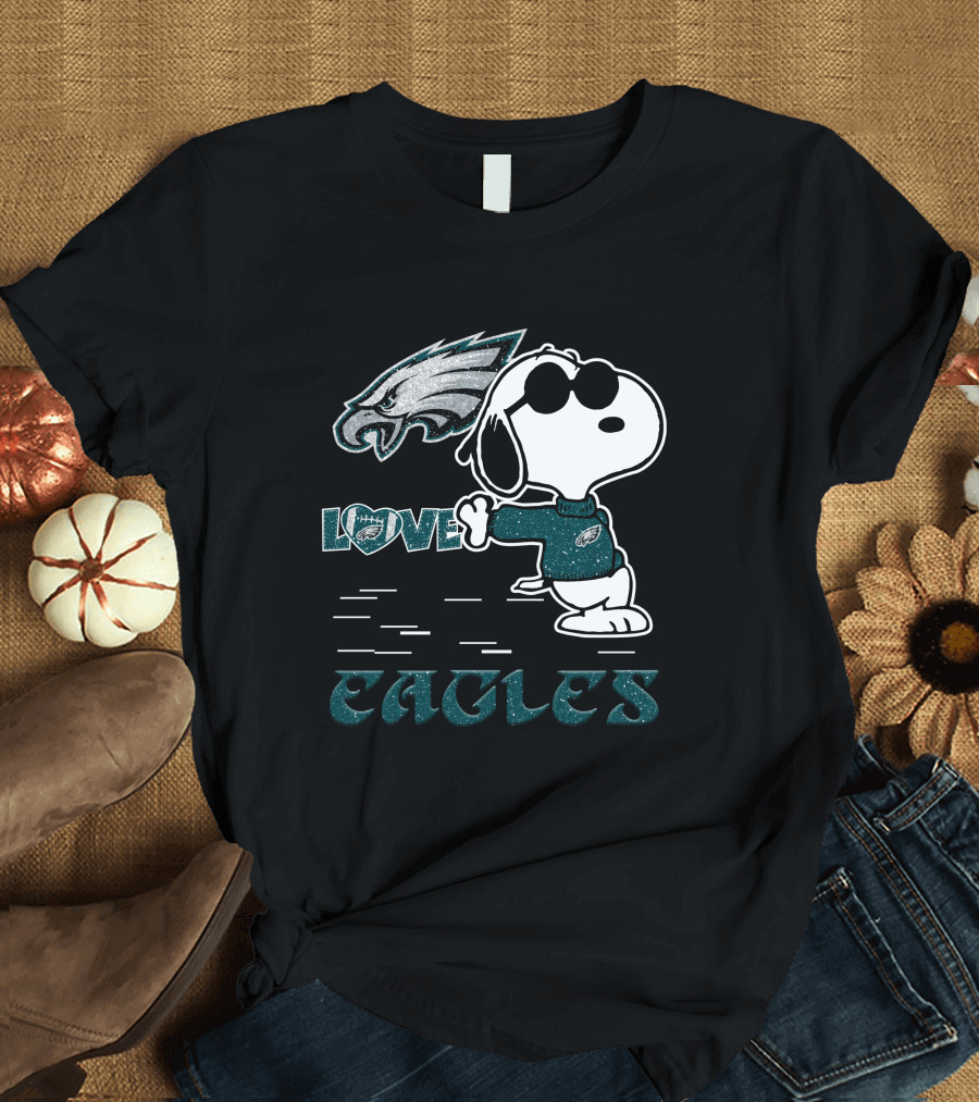 Snoopy Love Philadelphia Eagles NFL Fan Gear T-Shirt