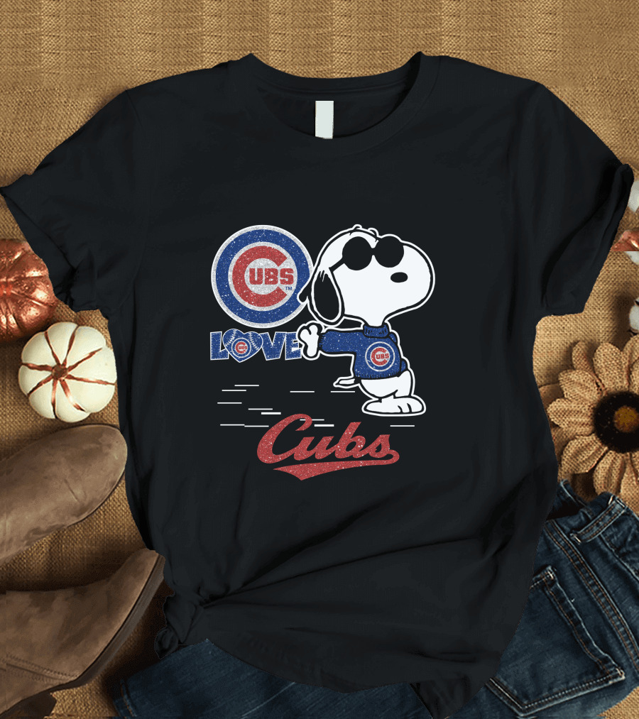 Snoopy Cubs Love Chicago Cubs T-Shirt