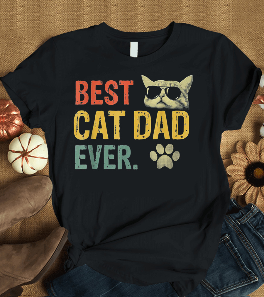 BEST CAT DAD EVER Cat Daddy Vintage Retro Sunglasses Paw Prints T-Shirt