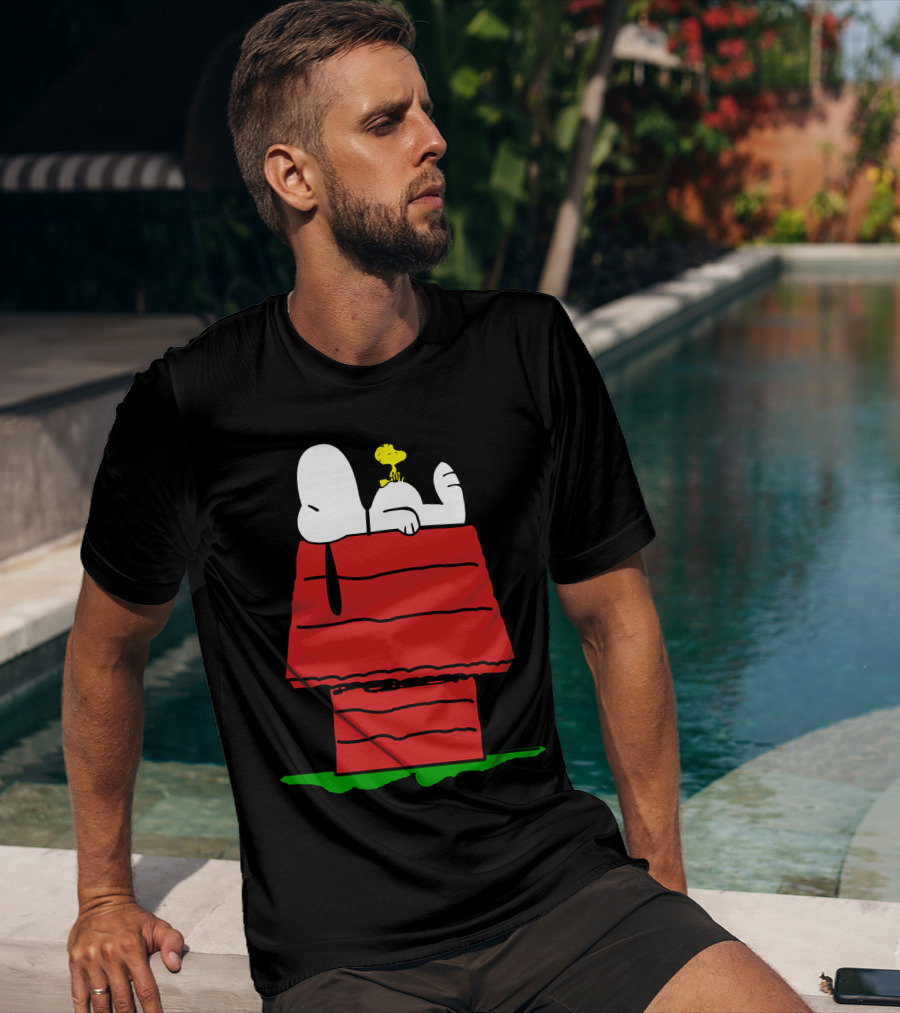 Snoopy And Woodstock Relaxing On Doghouse Roof T-Shirt
