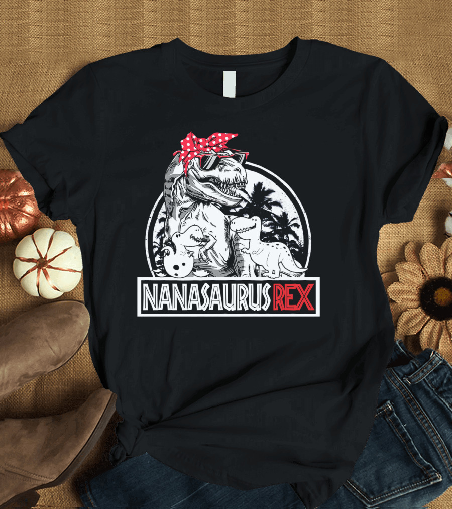 Nanasaurus Rex Funny Dinosaur Grandma with Red Bandana and Sunglasses T-Shirt