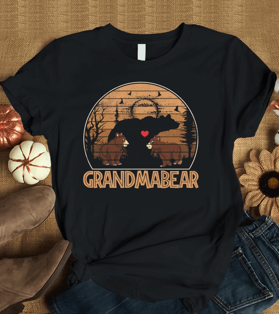Grandma Bear Vintage Sunset Heart Silhouette Scene T-Shirt