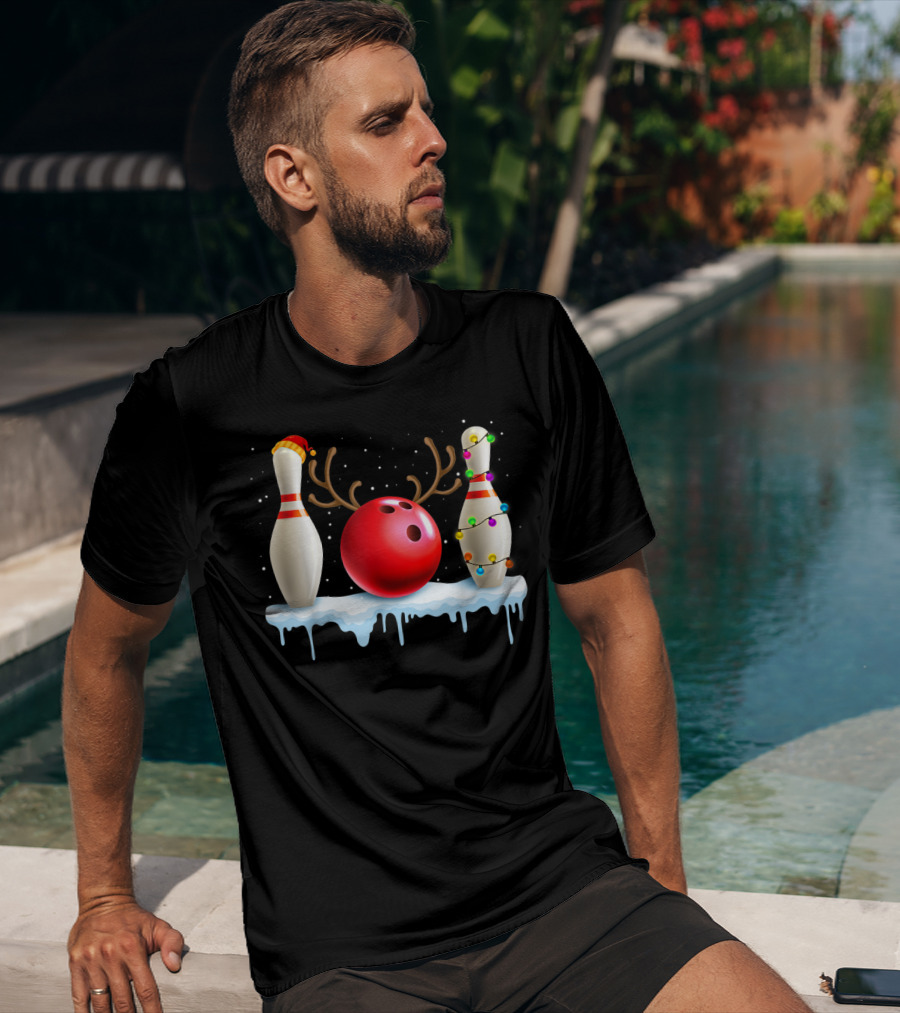 Christmas Santa Hat Reindeer Bowling Ball And Xmas Lights Bowling Pins Lover T-Shirt