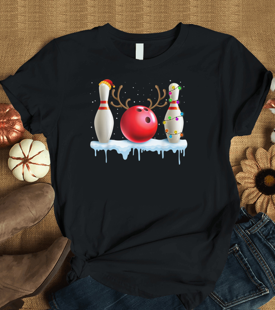 Christmas Santa Hat Reindeer Bowling Ball and Xmas Lights Bowling Pins Lover T-Shirt