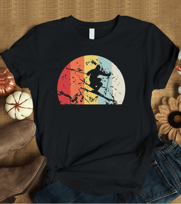 T-Shirt: Retro Vintage Skiing Silhouette with Colorful Sunset Stripes T-Shirt Retro Vintage Skiing Silhouette with Colorful Sunset Stripes T-Shirt
