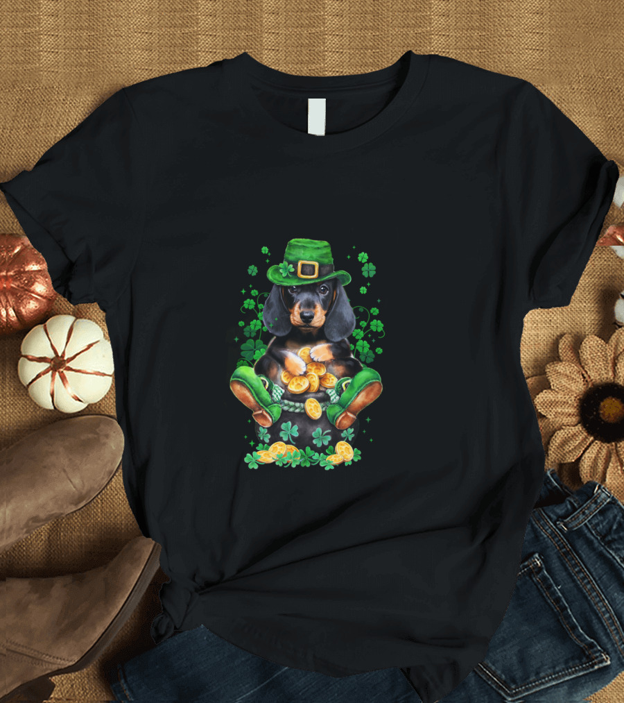 Dachshund Patrick Baby Funny Patrick Leprechaun Hat Shamrocks Pot of Gold Coins T-Shirt