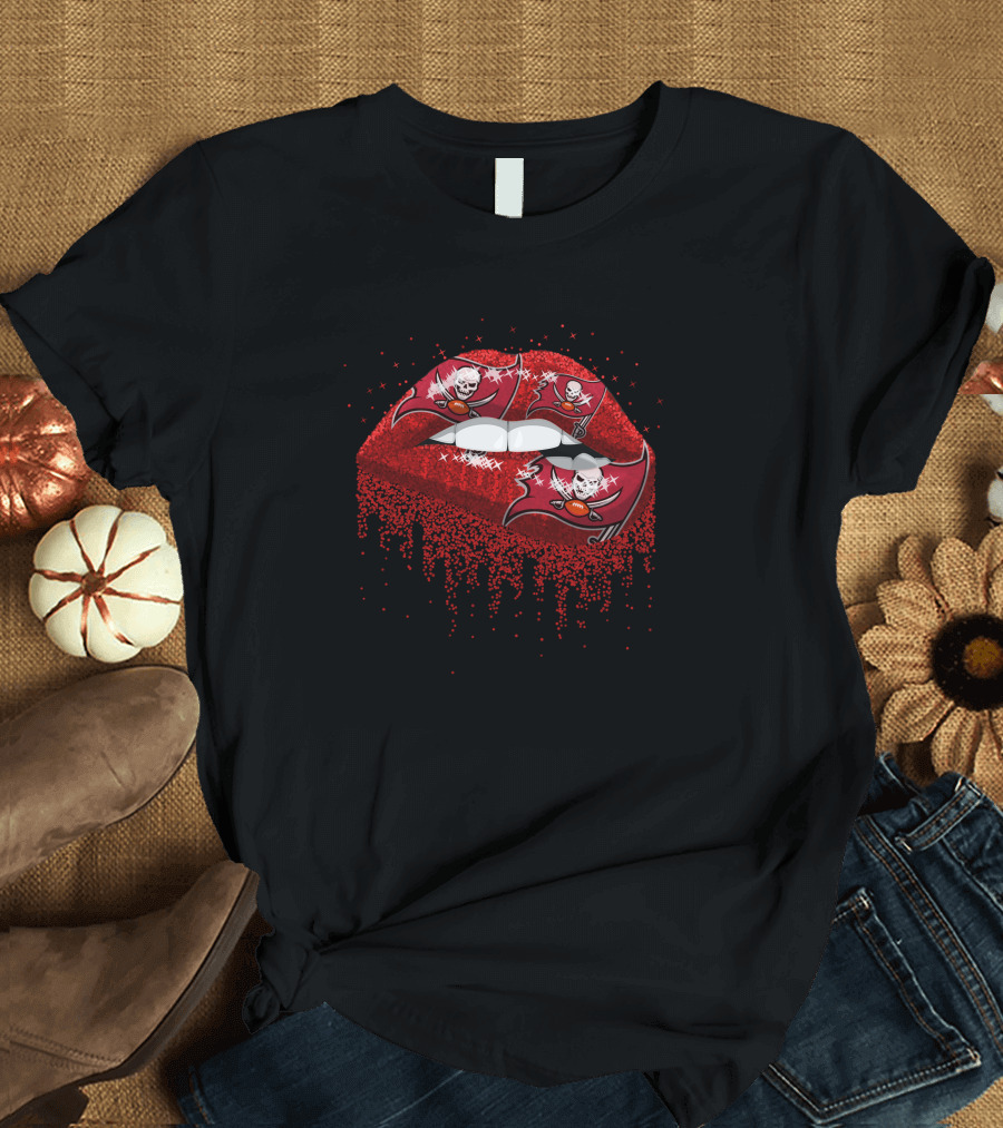 Tampa Bay Buccaneers Logo Red Glitter Lips T-Shirt