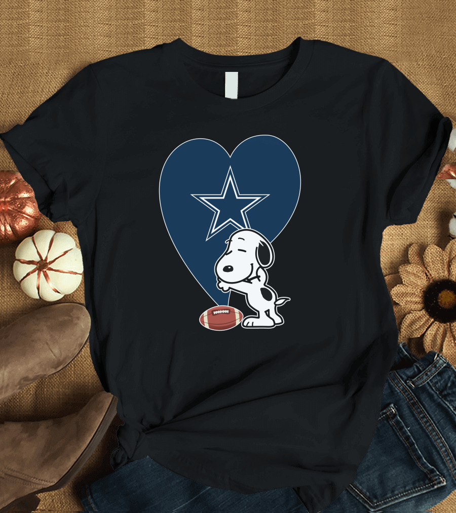 Dallas Cowboys Snoopy Heart Hug Football T-Shirt