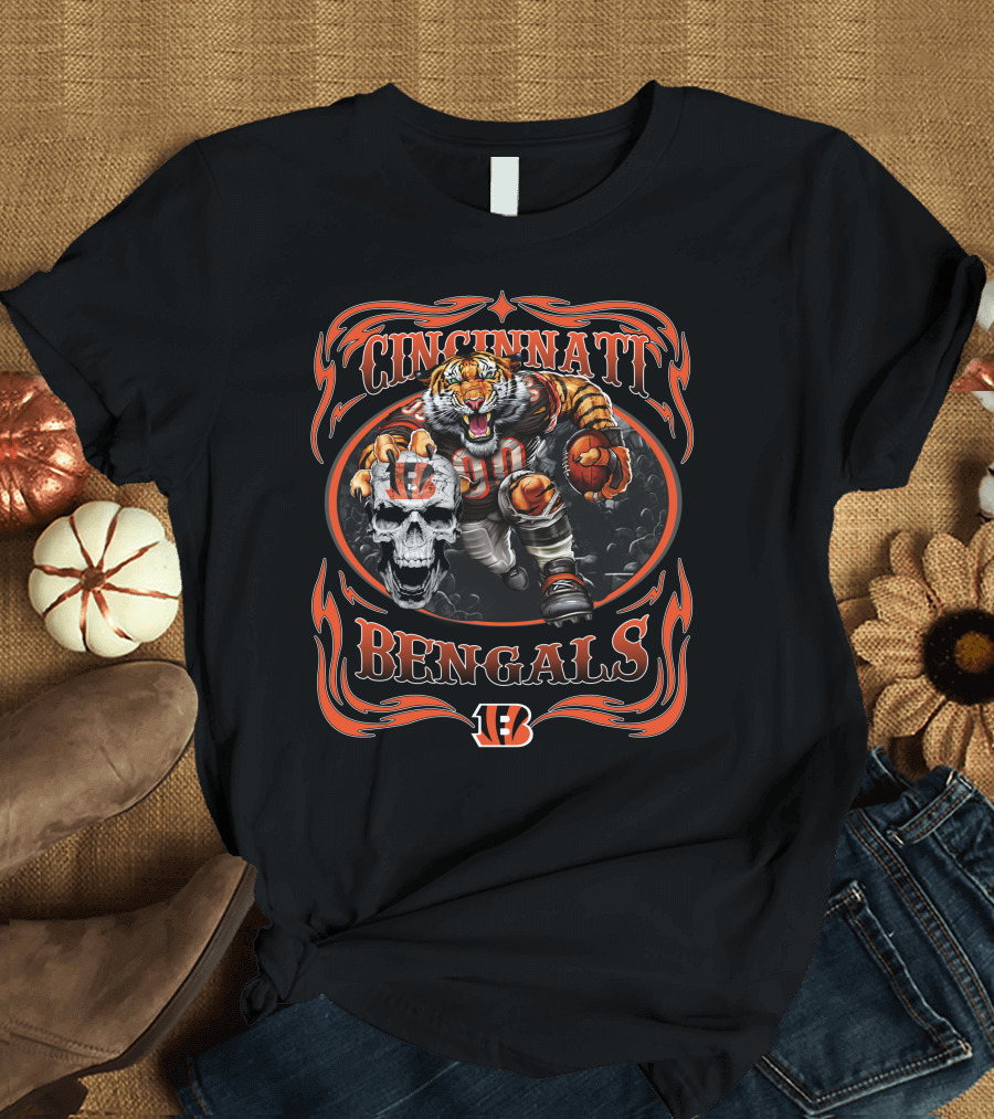 Cincinnati Bengals Tiger With Football And Skull T-Shirt