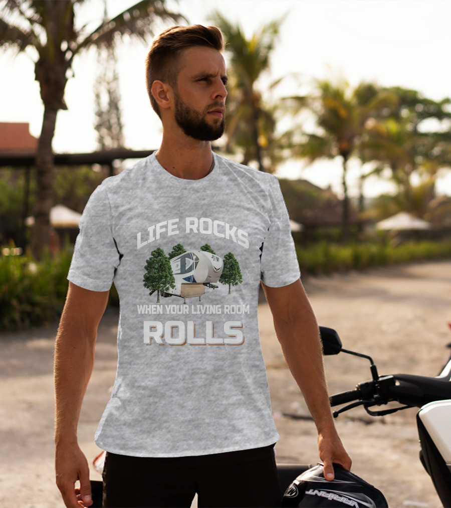 LIFE ROCKS WHEN YOUR LIVING ROOM ROLLS Arctic Fox 29 T-Shirt
