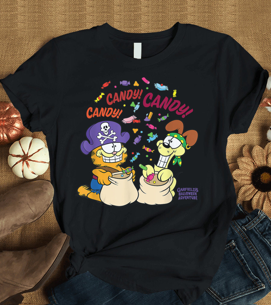 Garfield's Halloween Adventure Candy Candy Candy Pirate Costume T-Shirt