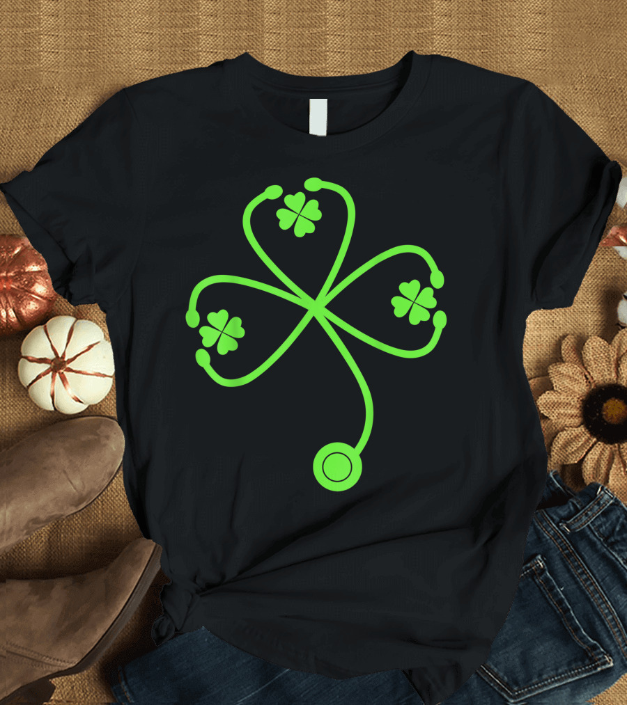 Shamrock Stethoscope Irish Nurse St. Patrick's Day Heart Clover T-Shirt
