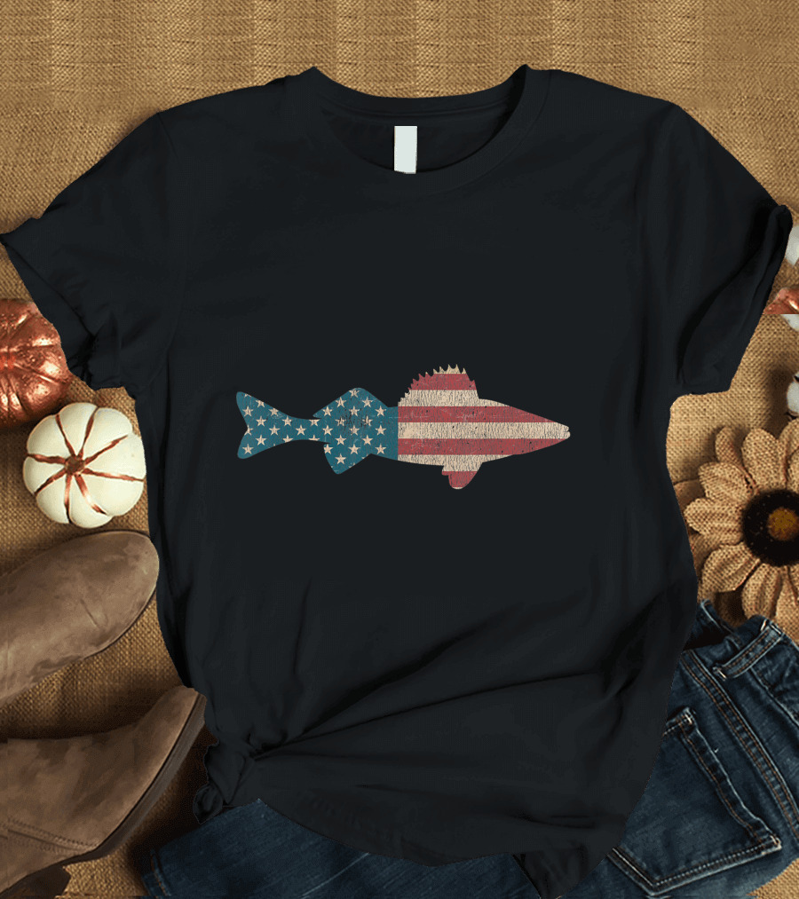 Walleye Fishing American Flag Angling Vintage Fish Stars Stripes T-Shirt