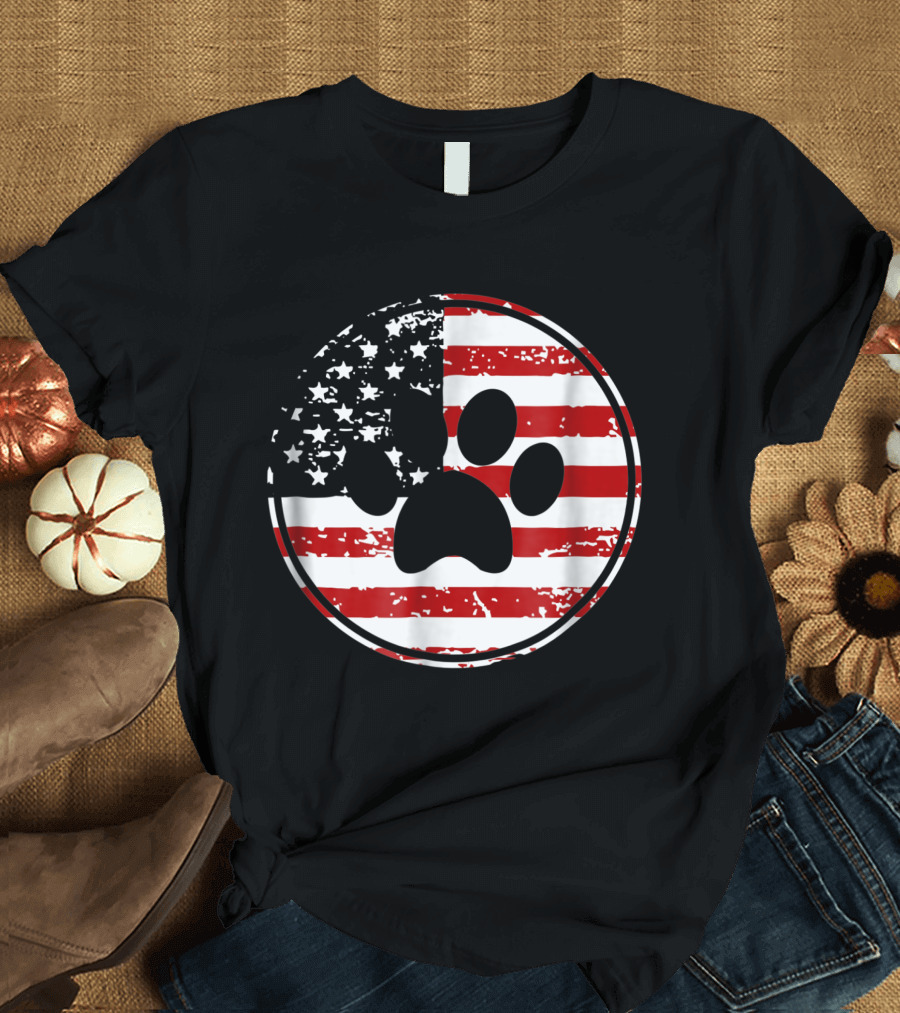 Dog Paw Print American Flag USA Patriotic Circle T-Shirt