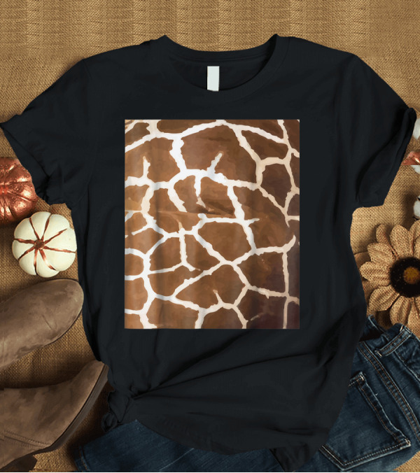 T-Shirt: Giraffe Spots Pattern Animal T-Shirt Giraffe Spots Pattern Animal T-Shirt