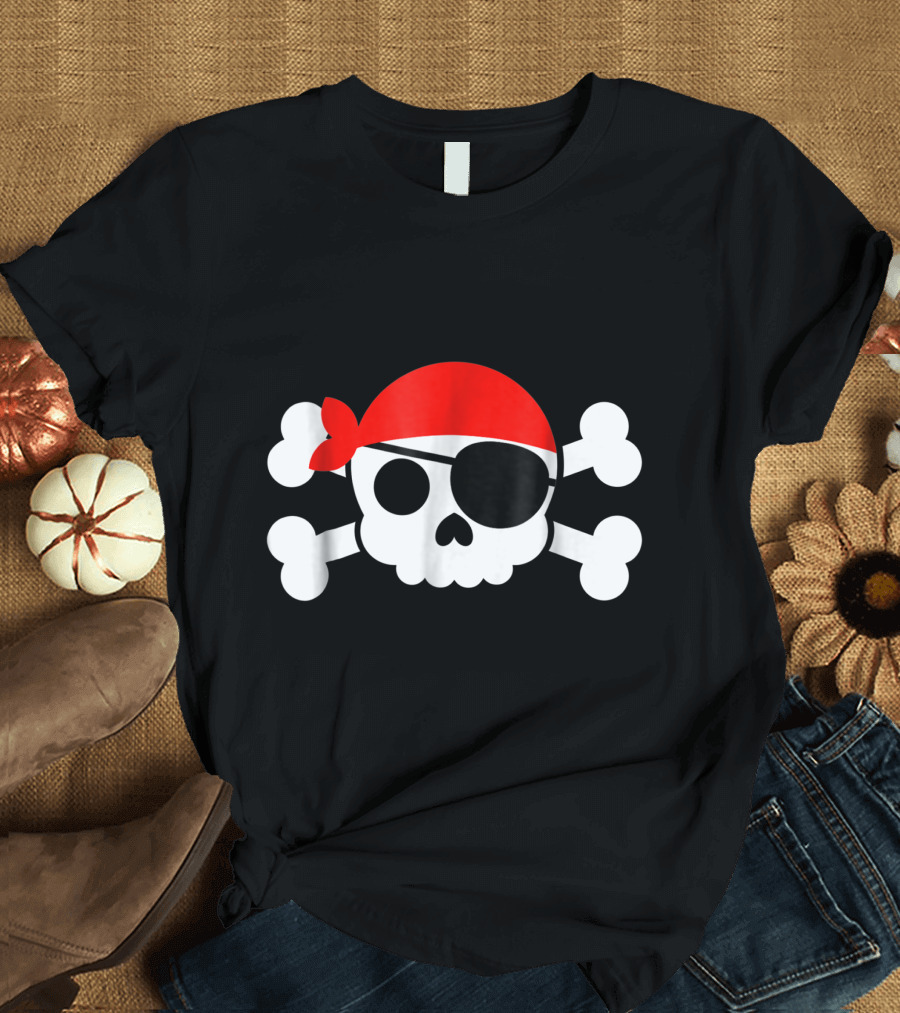 Jolly Roger Pirate Skull and Crossbones Halloween Costume Red Bandana T-Shirt