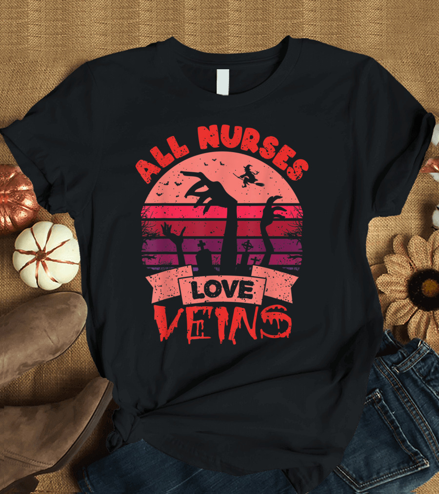 All Nurses Love Veins Halloween Vampire Scene T-Shirt