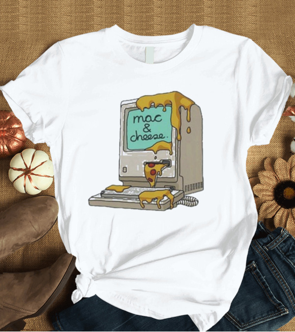 T-Shirt: Mac and Cheese Melting Over Retro Computer T-Shirt Mac and Cheese Melting Over Retro Computer T-Shirt
