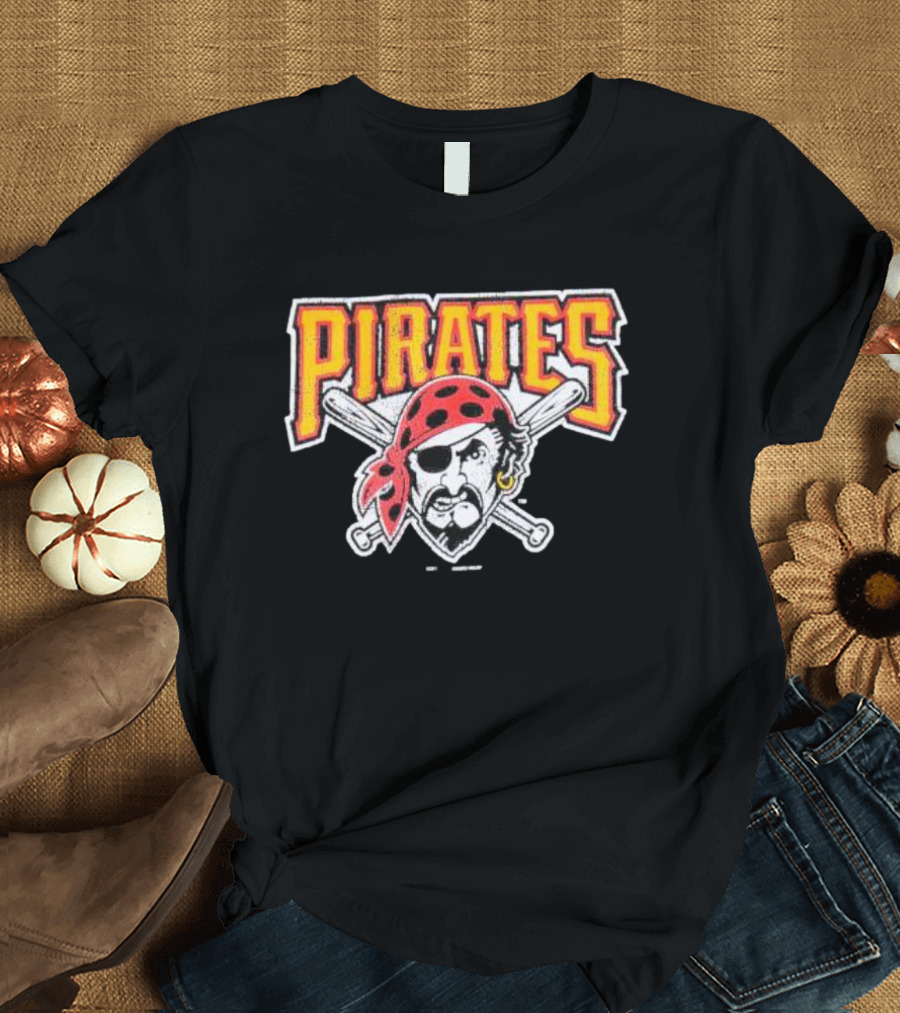 Pittsburgh Pirates Youth Distressed Vintage Crossed Bats T-Shirt