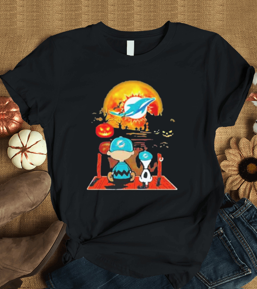 Snoopy Charlie Brown Miami Dolphins Halloween Pumpkin Moon T-Shirt