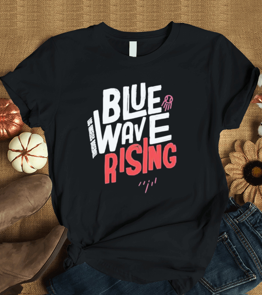 Los Angeles Original Blue Wave Rising T-Shirt
