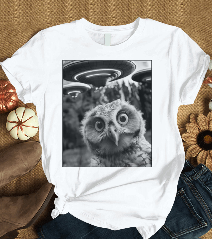 Owl Selfie with UFOs Weird Spaceship Encounter T-Shirt