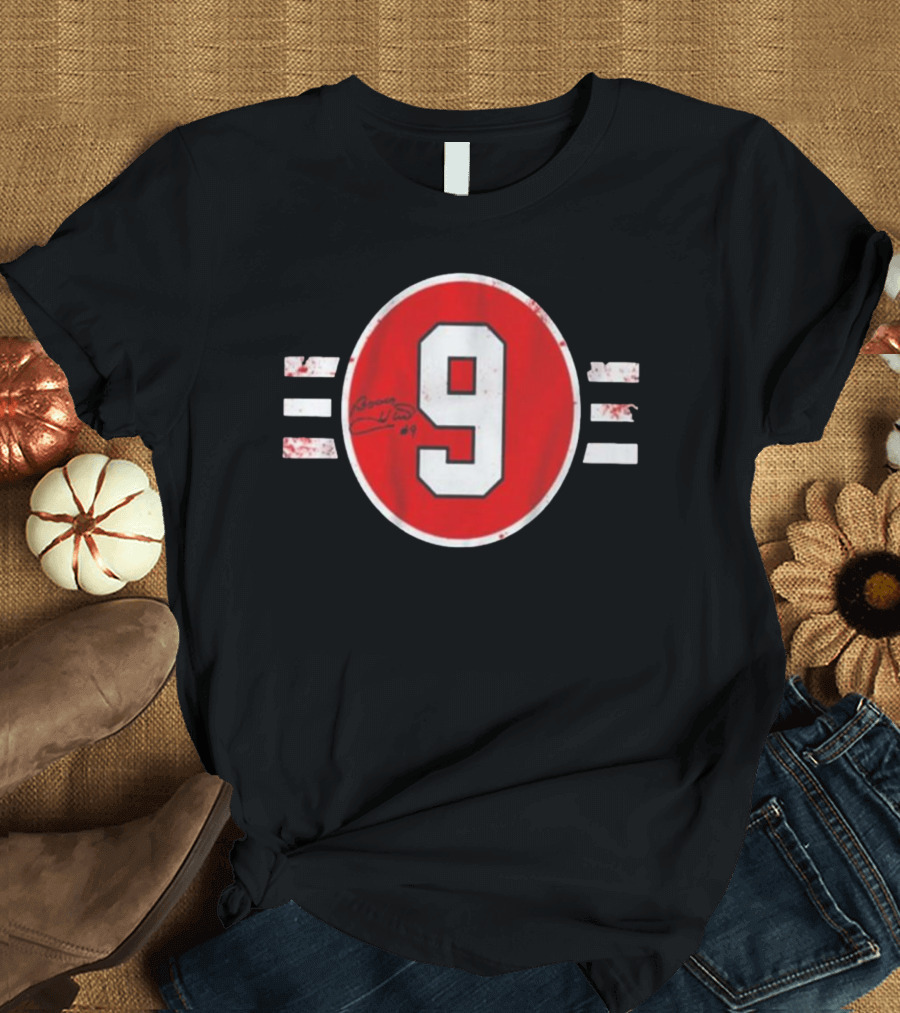 Chicago Blackhawks Bobby Hull Signed Number 9 T-Shirt