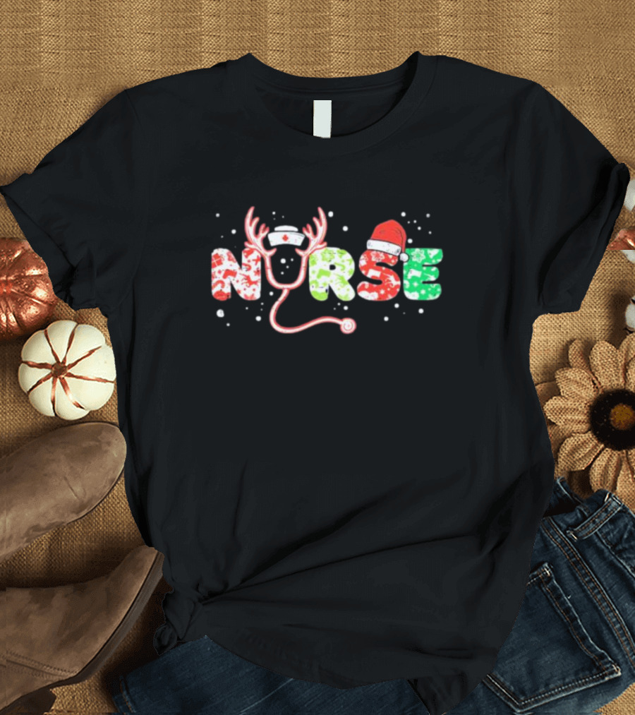 Nurse Christmas Stethoscope Reindeer Hat Festive Xmas Scrub Top T-Shirt