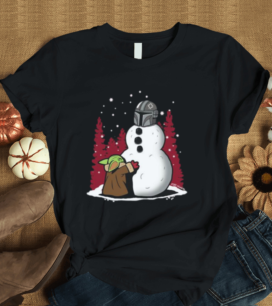 The Best Snowman In The Parsec Yoda Hugs Snowman Mandalorian Helmet Snow Star Wars T-Shirt